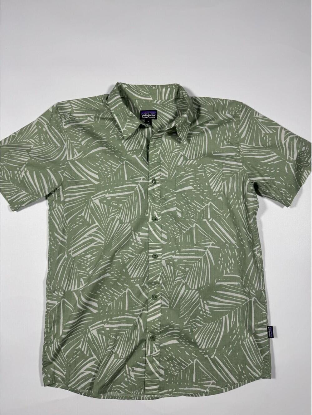 Patagonia Organic Cotton Hawaiian Camp Shirt Green Leaf Print Men’s Medium